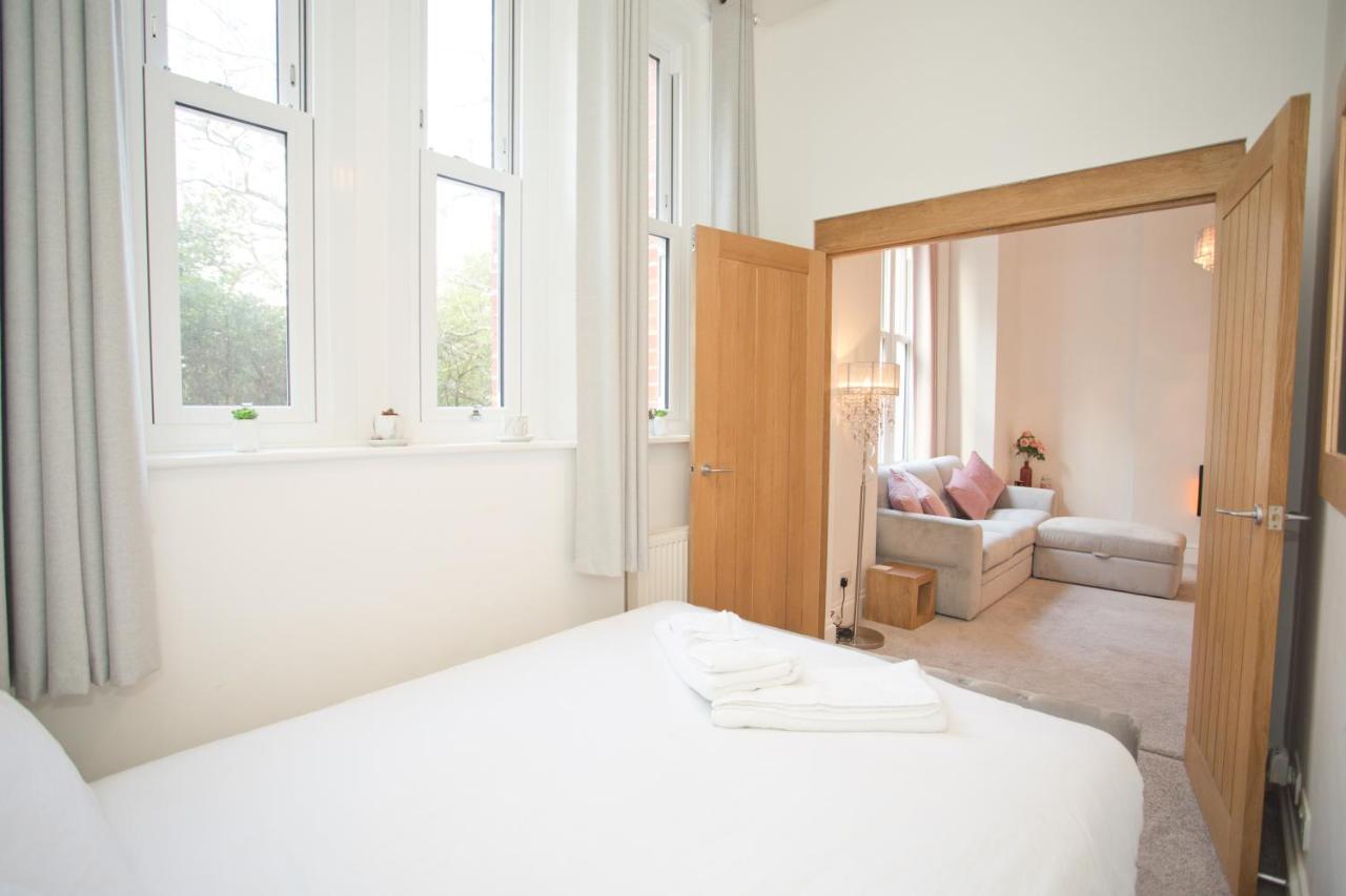 Chine - Beautiful Location Next To The Bournemouth