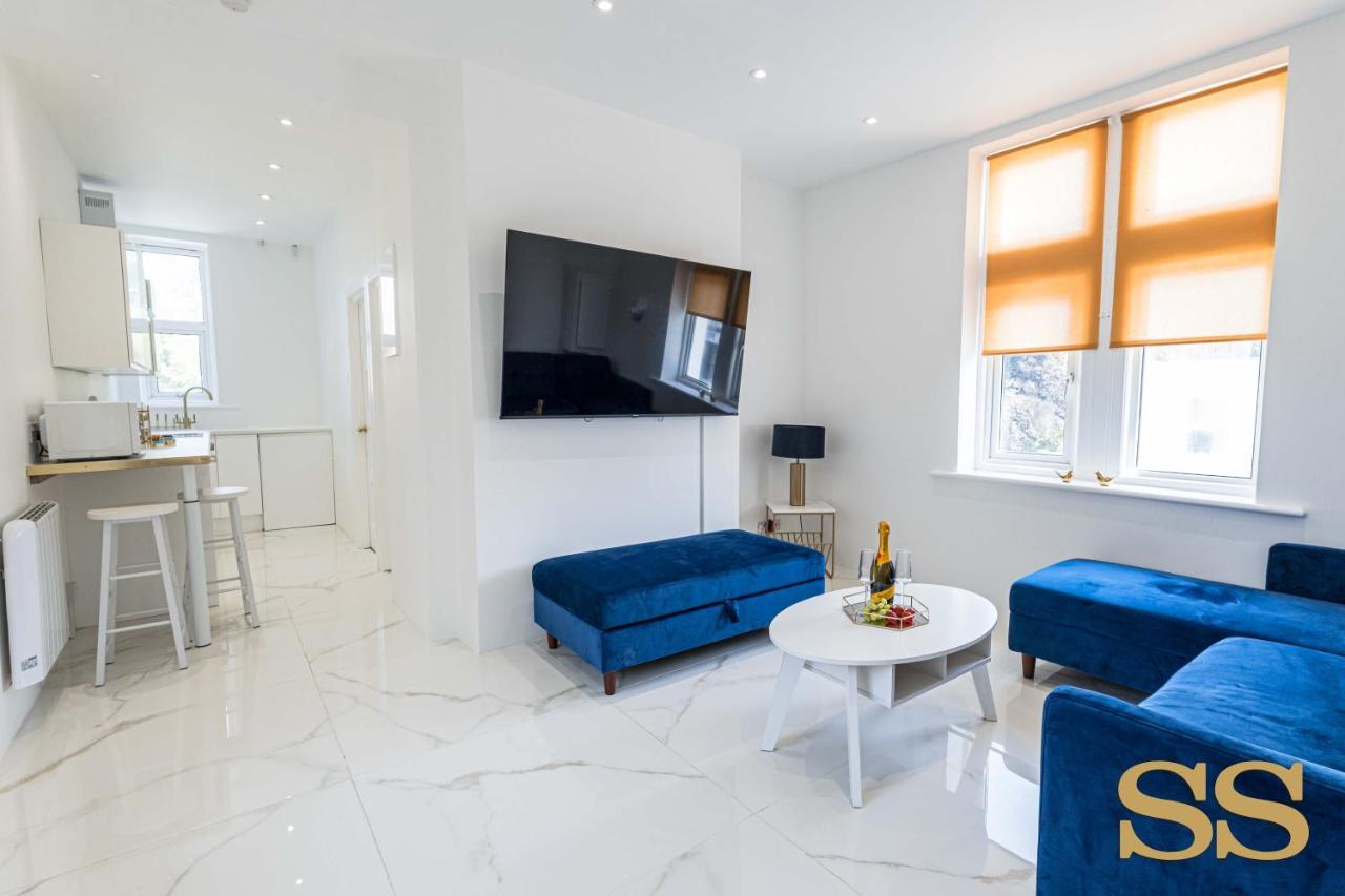Blue Lagoon: Beachside Retreat With O2 Academy Access Apartment *