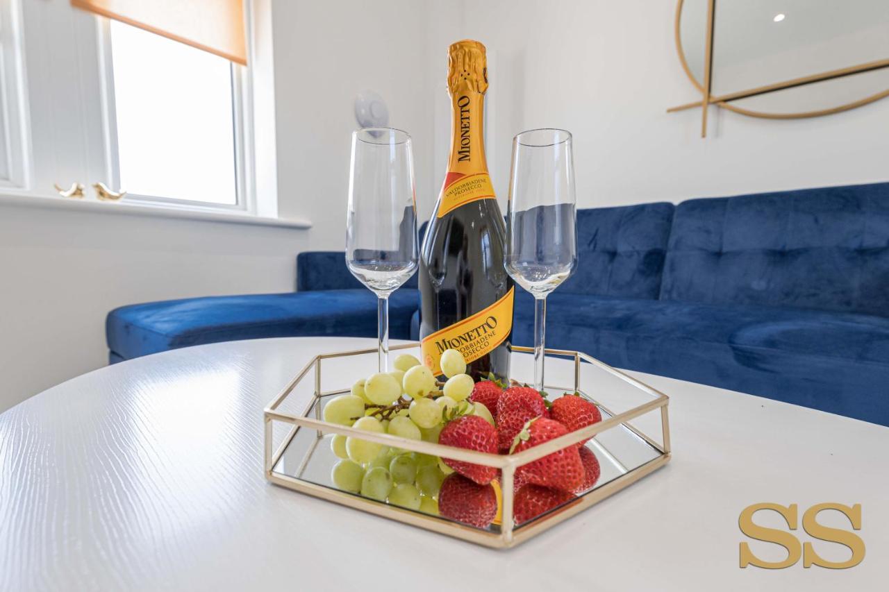 Apartment Blue Lagoon: Beachside Retreat With O2 Academy Access