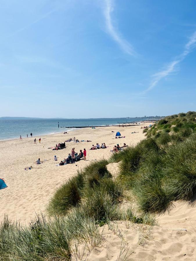 The Retreat - Large Luxury Apartment, Two Mins From Bournemouth