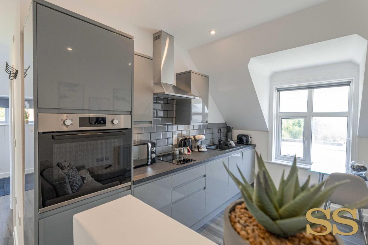 The Hideaway: Beachside Retreat With O2 Academy Access Apartment *