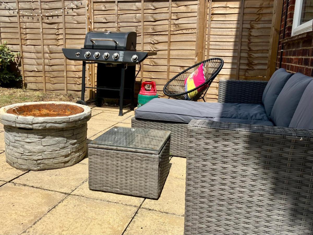 Central, Stylish & Cosy With Large Garden & Parking, *