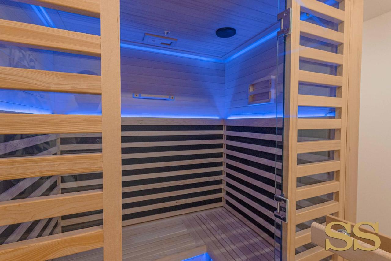 Apartment Blue Lagoon: Beachside Retreat With O2 Academy Access *