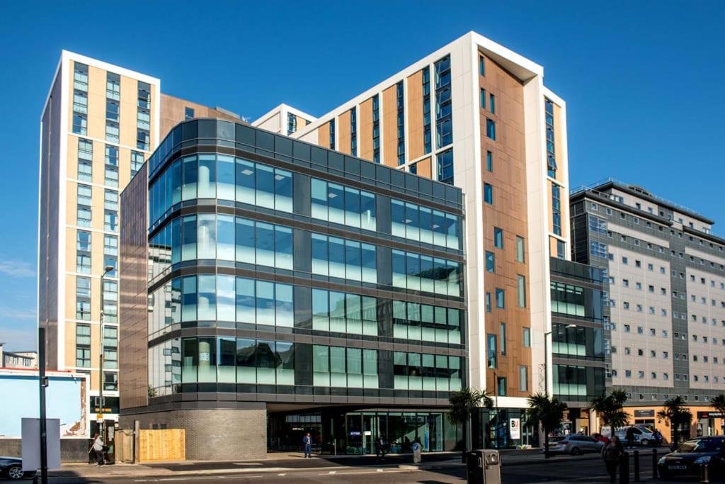 Student Only Zeni Students En-Suites In Bournemouth Bournemouth