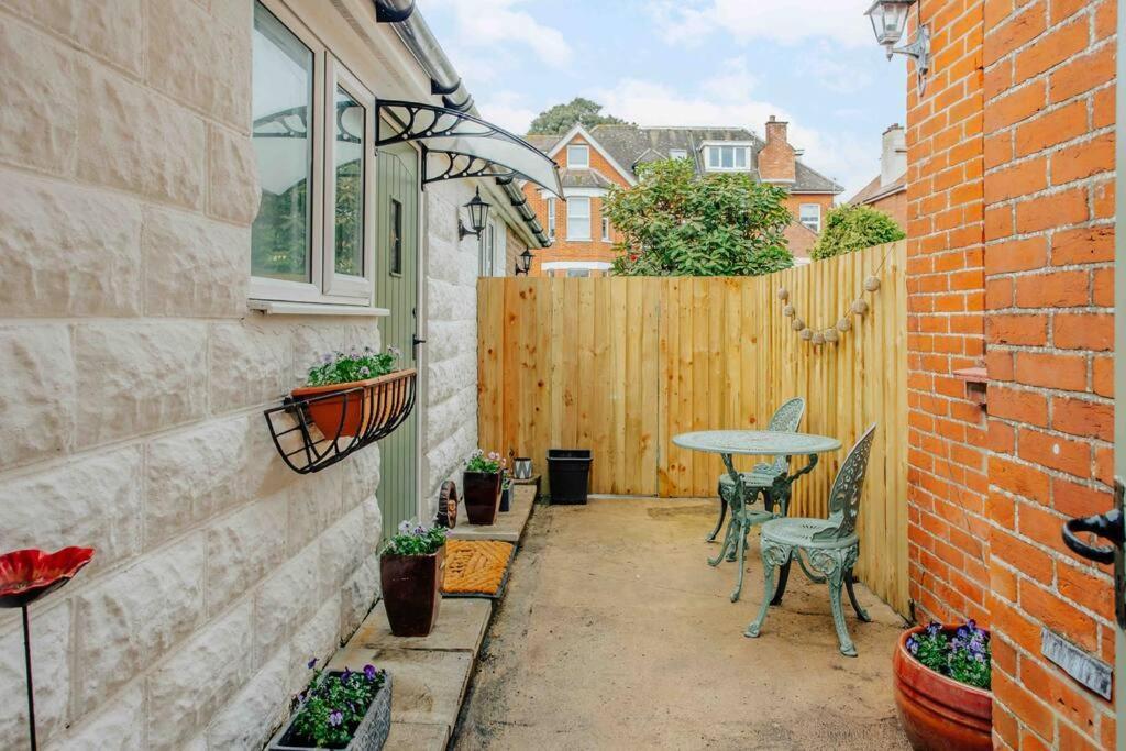 Lovely Cosy Annex By The Sea Apartment Bournemouth