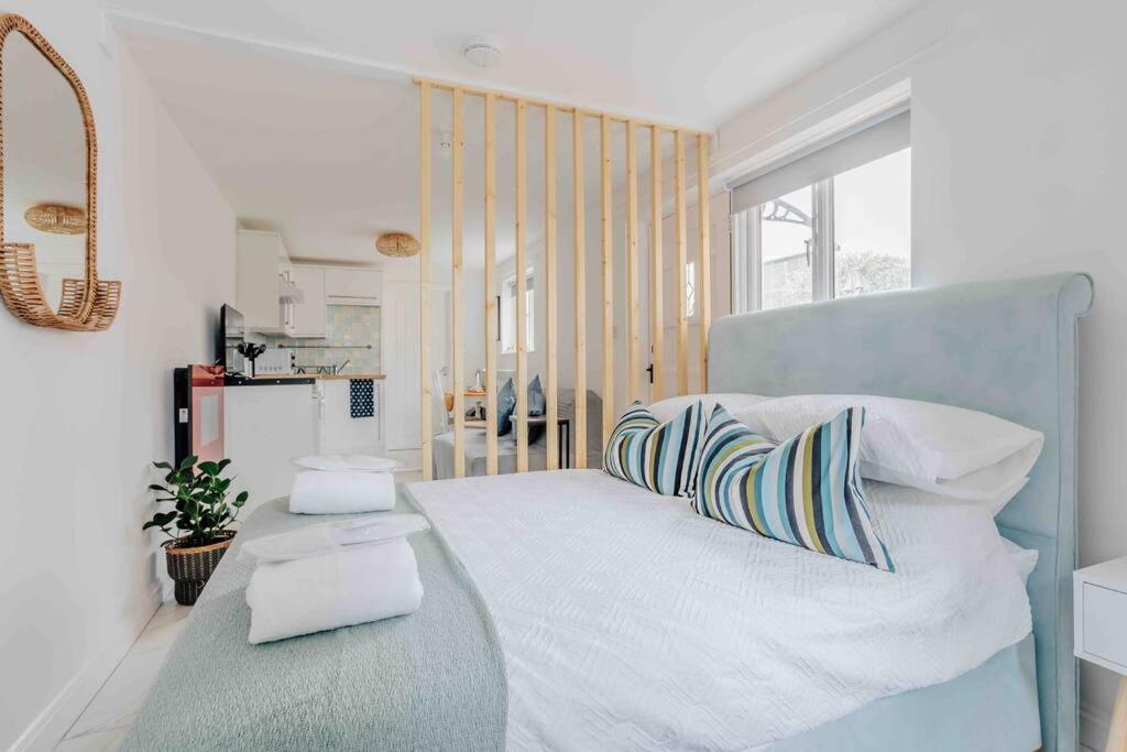 Lovely Cosy Annex By The Sea Apartment *