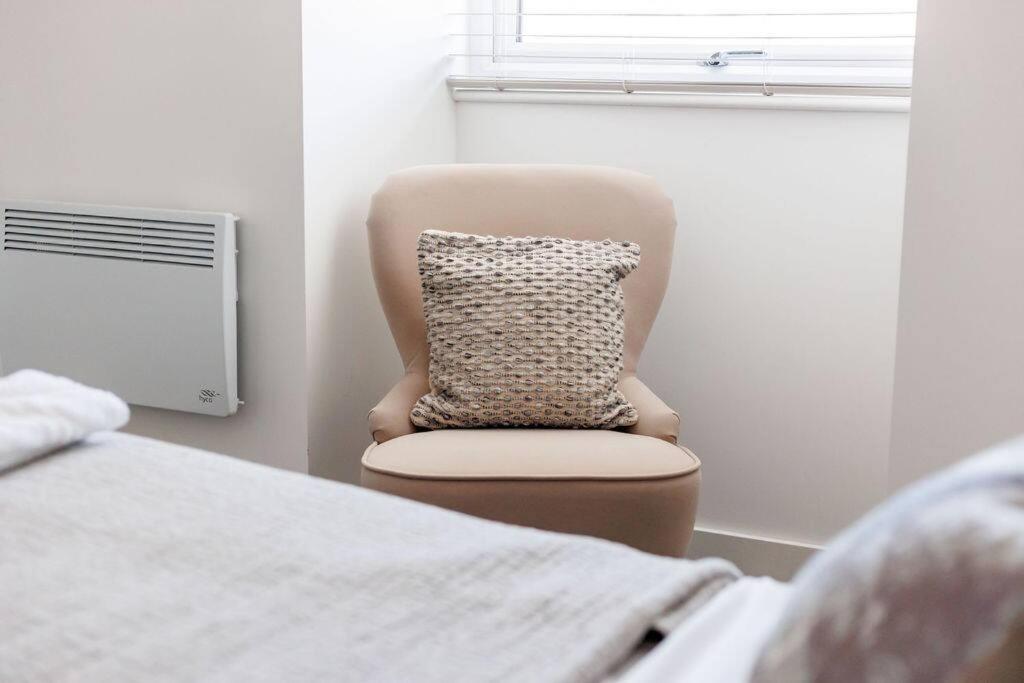 Modern 1 Bed, Close To And Highstreet Apartment Bournemouth