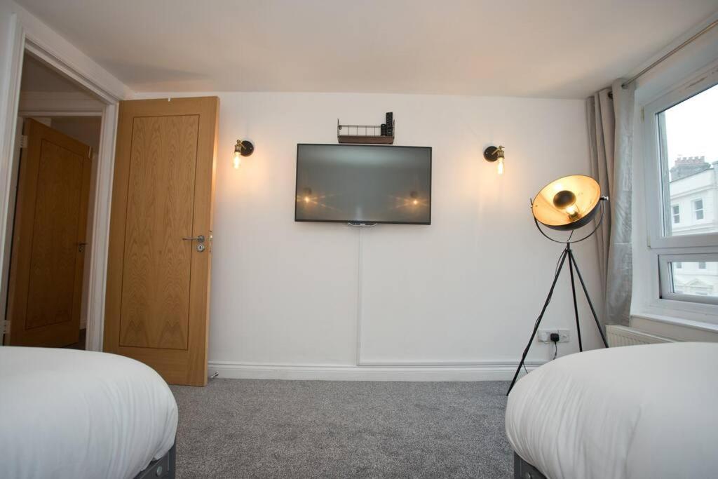 Bank - Prime Town Centre Location - Close To The Beach! * Bournemouth