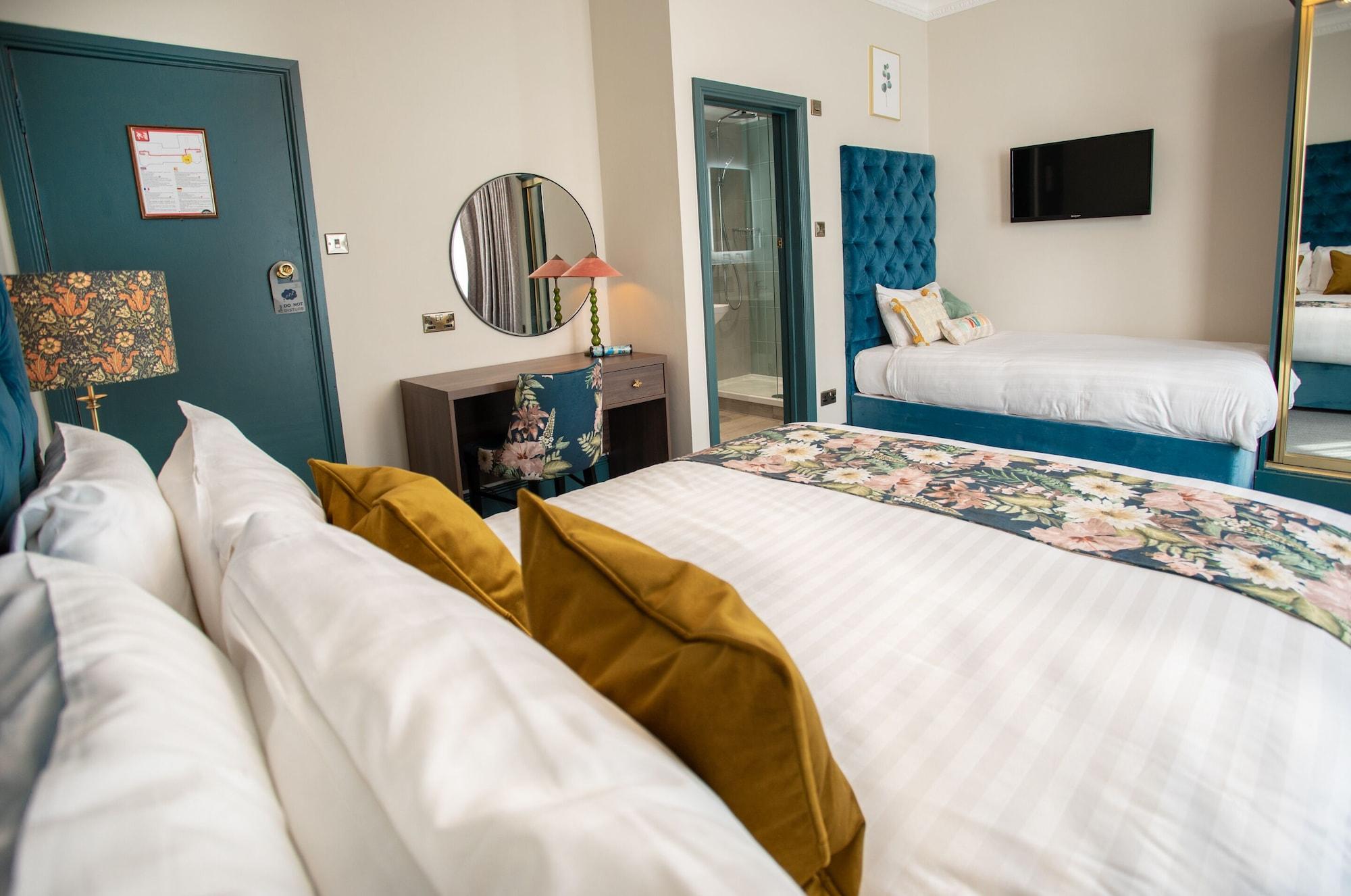Collingwood Bw Signature Collection Hotel 4*