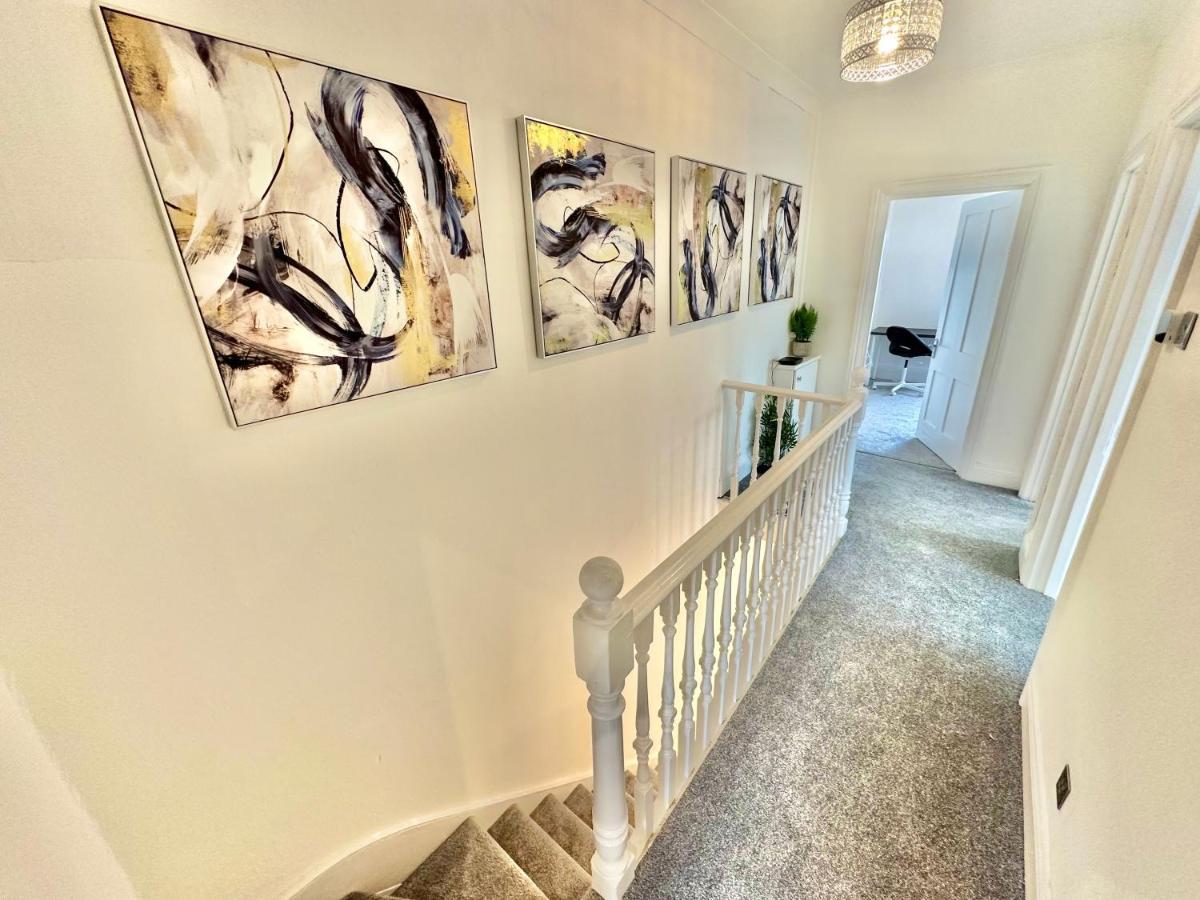 Chic In Central With Parking * Bournemouth