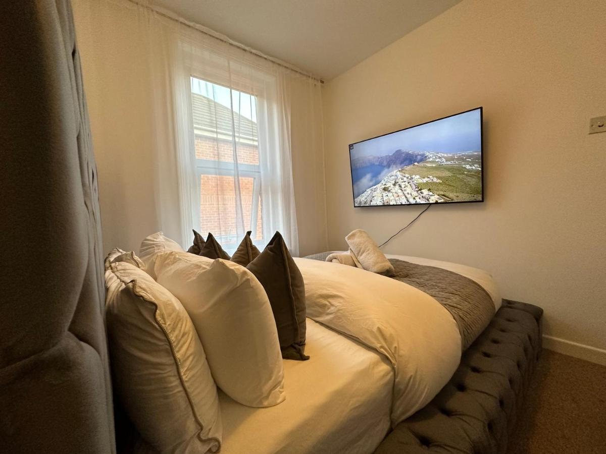 The Smaller New Refurbished Ensuite 5min From Parking In *