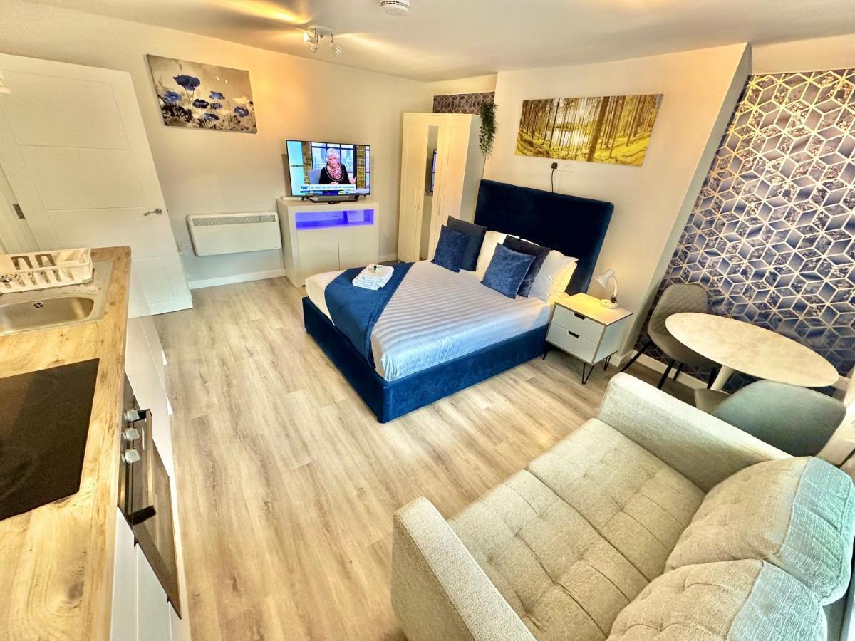 Cozy Downtown Retreat - With Short Walk To