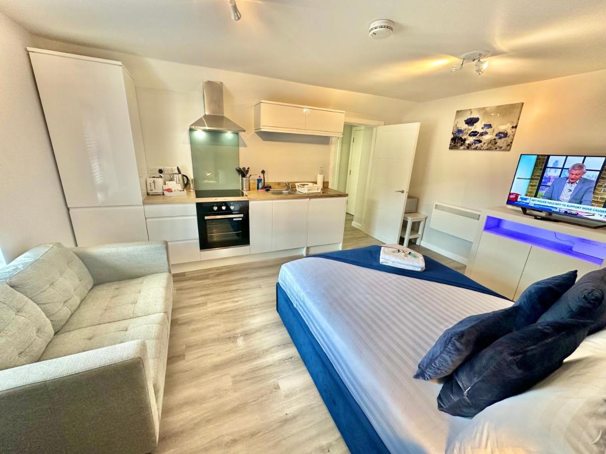 Cozy Downtown Retreat - With Short Walk To Apartment Bournemouth