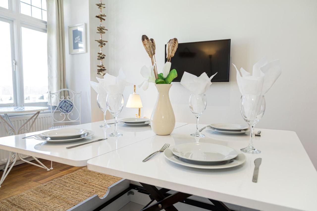 Ocean Breeze - 1 Minute From The - 10 Minute From Bic - Fast Wi-fi - Smart Tv * Bournemouth