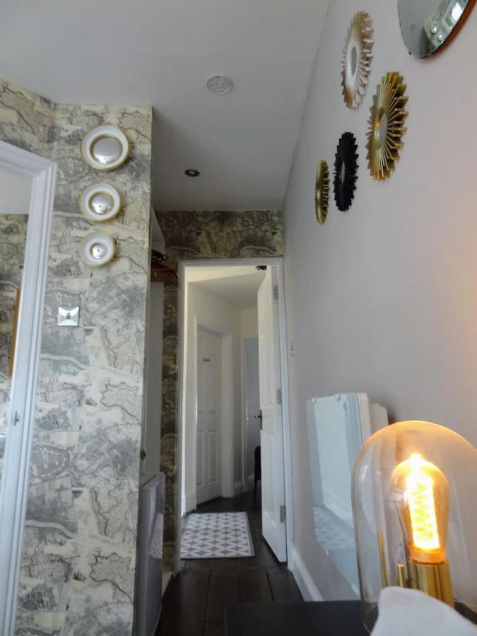 Boutique With Hot Tub - Sleeps Up To 20 *