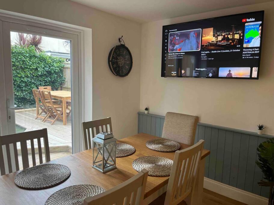 Newly Renovated 3 Bedroom Victorian Detached House Bournemouth