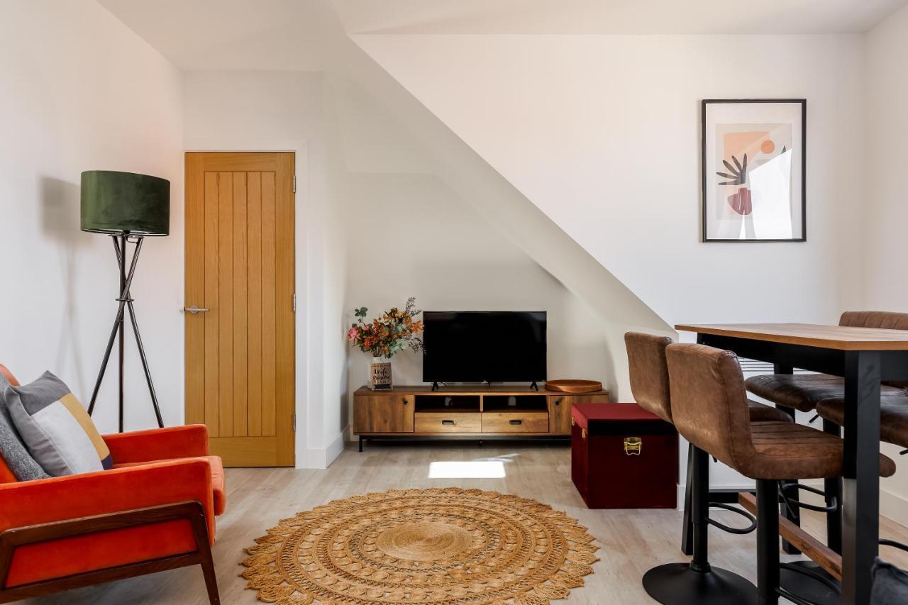 Modern 1 Bed Seaside *