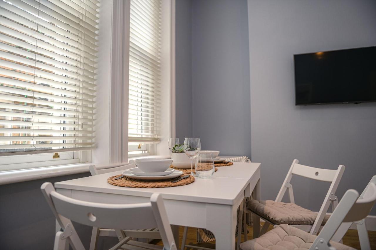 Apartment Sunny Town Centre Apartment: Beach-close Luxury In