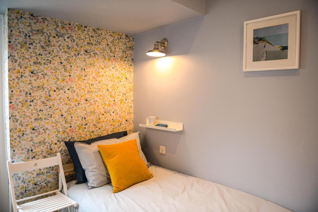 Sunny Town Centre Apartment: Beach-close Luxury In Apartment Bournemouth