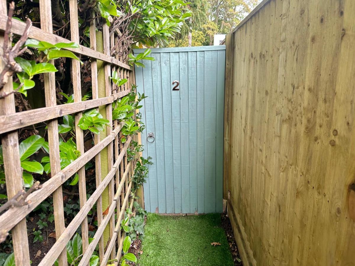 Large Family With Hot Tub - Sky Sports - Water Bed - Free Parking Holiday home Bournemouth