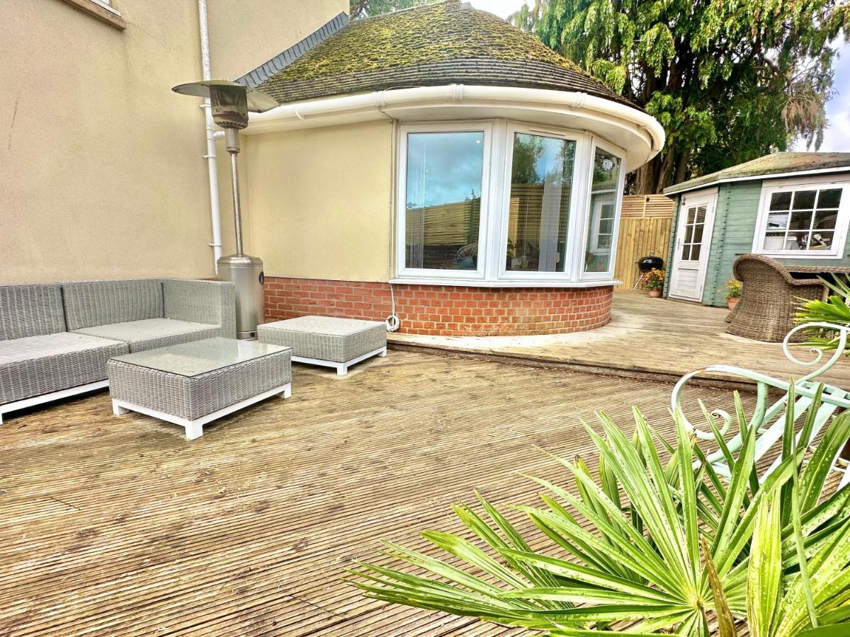 Large Family With Hot Tub - Sky Sports - Water Bed - Free Parking Holiday home
