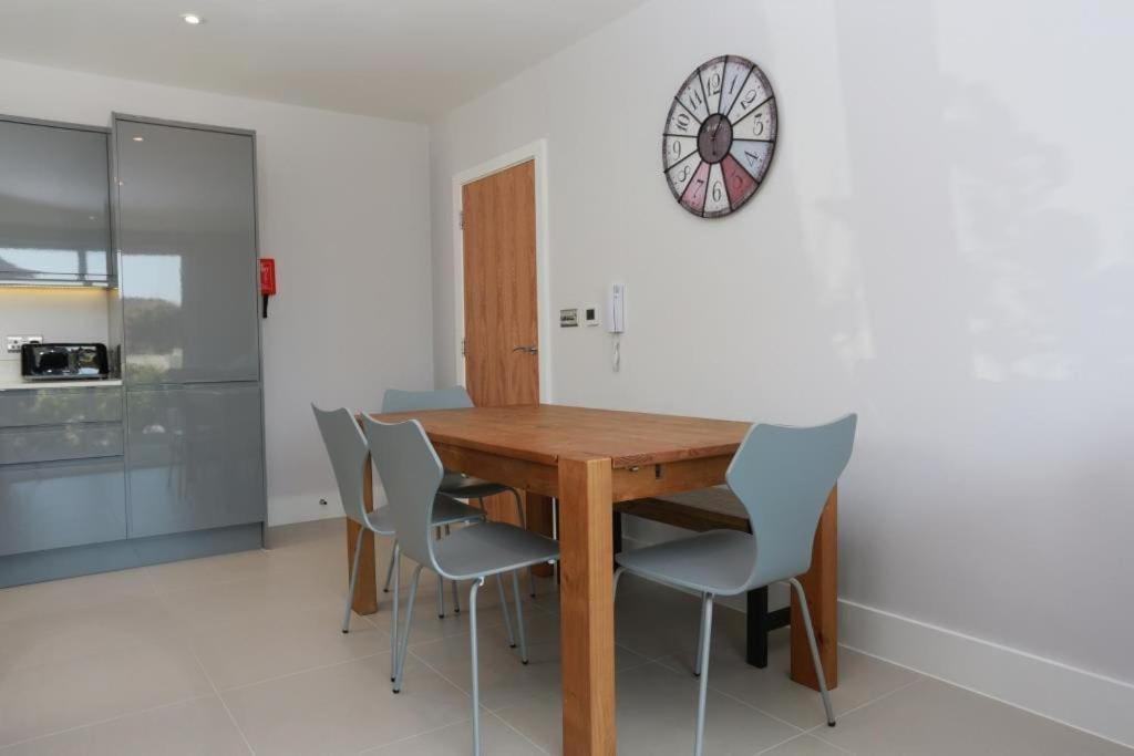 Apartment Bournecoast: Modern Flat With Sea Views - Fm6194