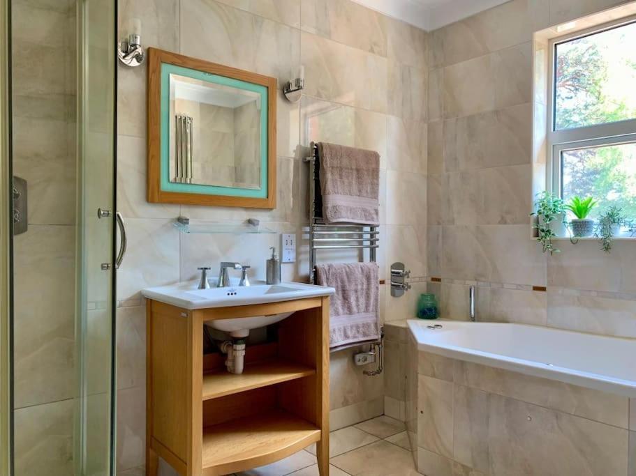 Holiday home Bournecoast Family With Garden -wifi -hb8530 *