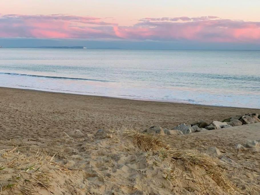 Bournecoast Family With Garden -wifi -hb8530 Holiday home *