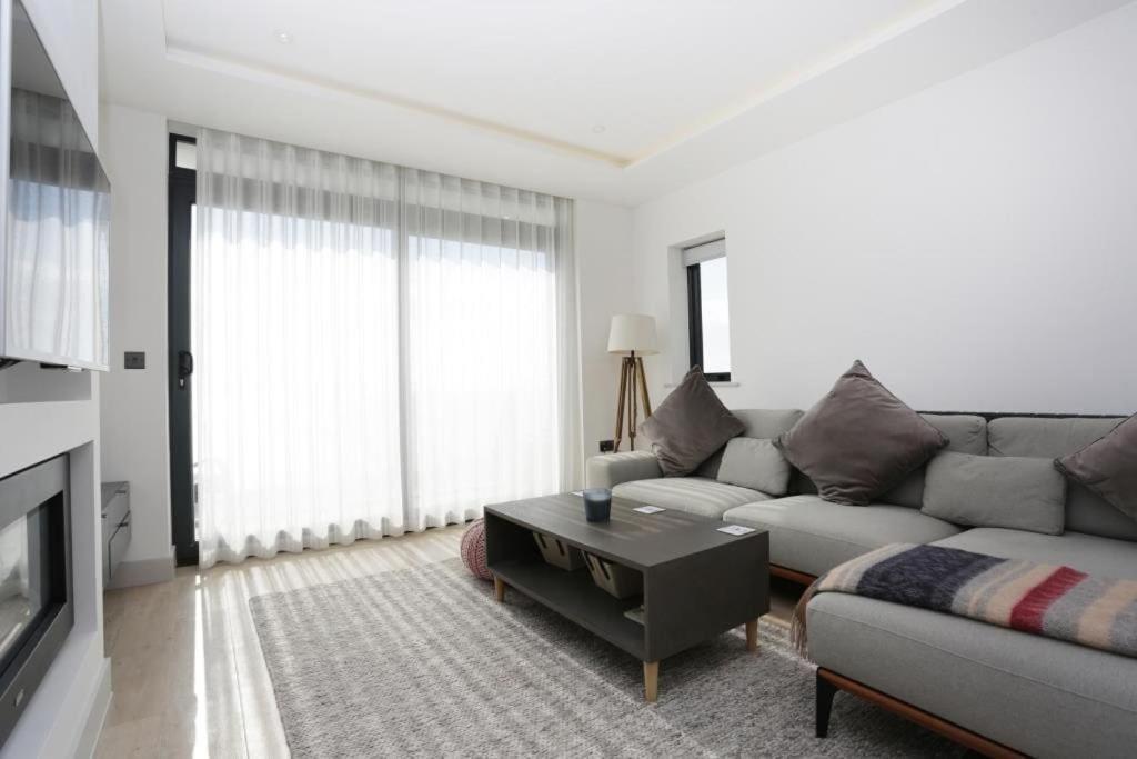 Bournecoast: 3 Bed-sea Views/balcony/garden-hb6314 Bournemouth