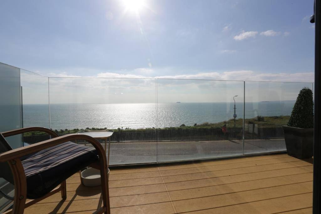 Bournecoast: 3 Bed-sea Views/balcony/garden-hb6314