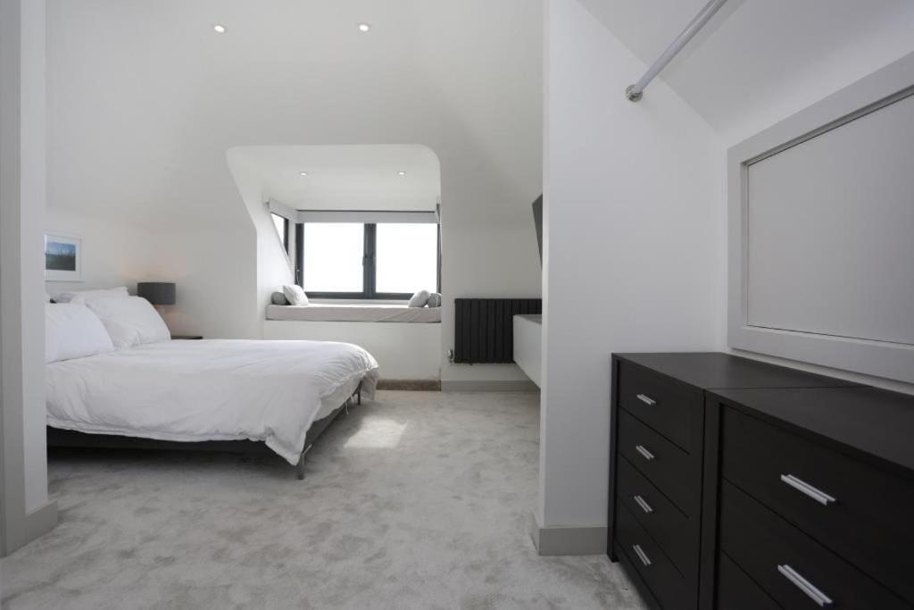Bournecoast: 3 Bed-sea Views/balcony/garden-hb6314 *