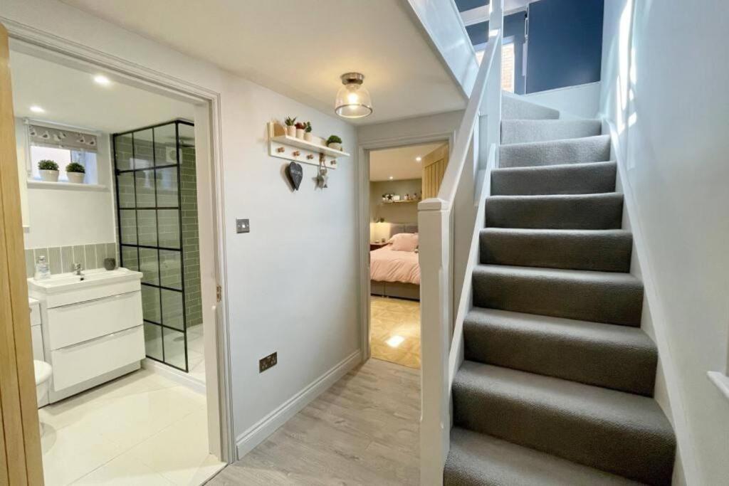 Bournecoast: Beautiful Two Bed Coach House-hb5458