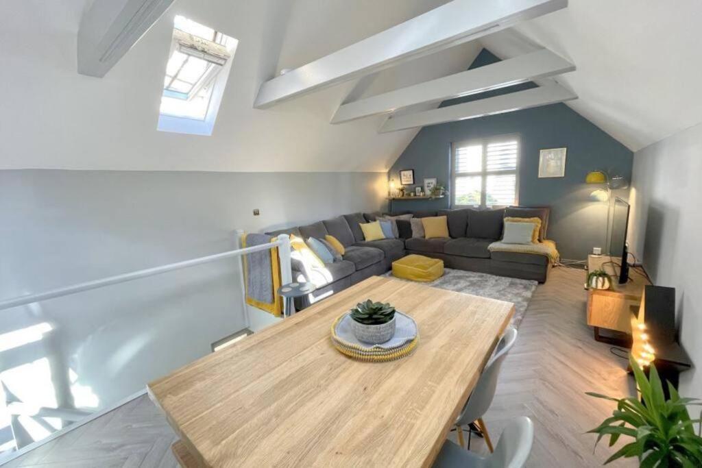 Bournecoast: Beautiful Two Bed Coach House-hb5458