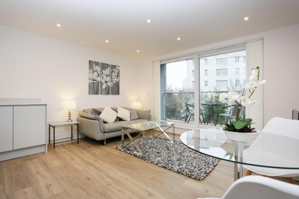 Bournecoast: Modern Flat Near Town Centre - Fm6275 Apartment Bournemouth