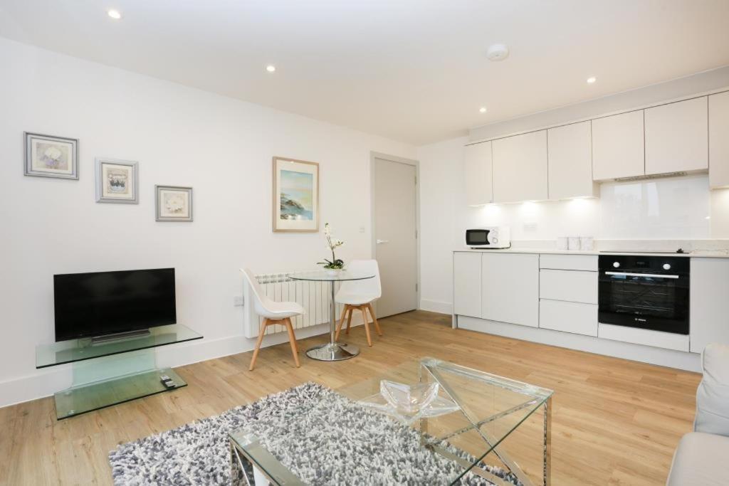 Bournecoast: Modern Flat Near Town Centre - Fm6275 Apartment