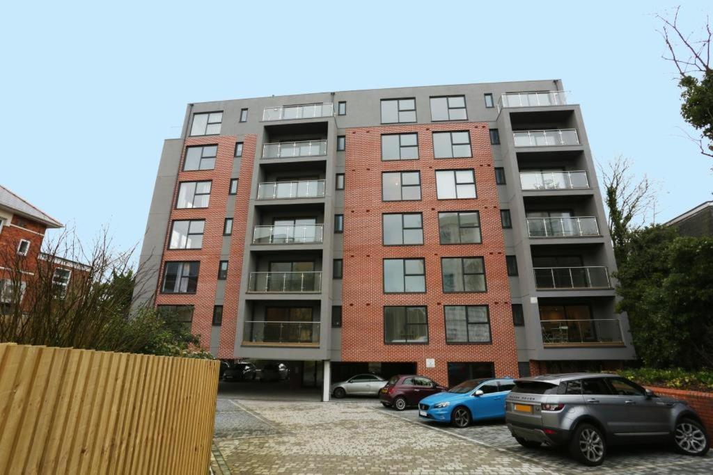 Bournecoast: Modern Flat Near Town Centre - Fm6275 *