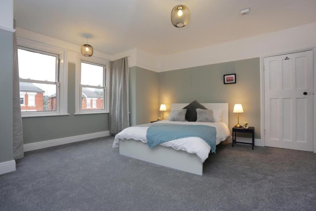 Bournecoast - Spacious Flat Near Shops/beach-fm182