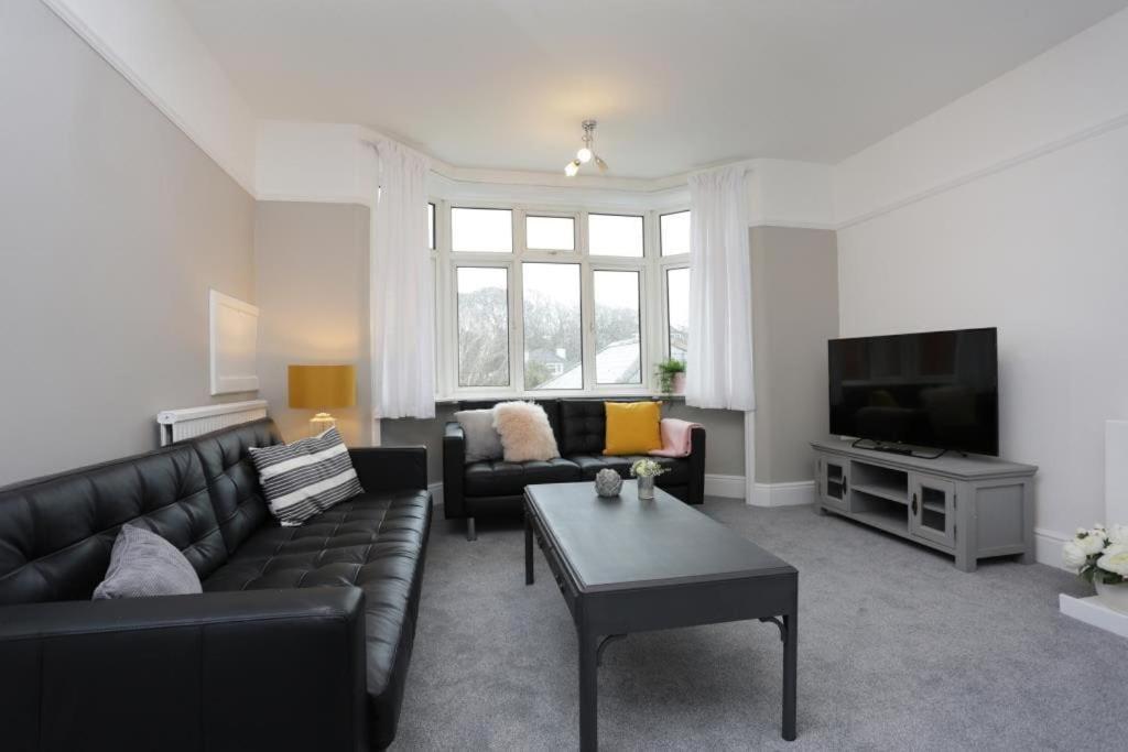 Bournecoast - Spacious Flat Near Shops/beach-fm182 Apartment *