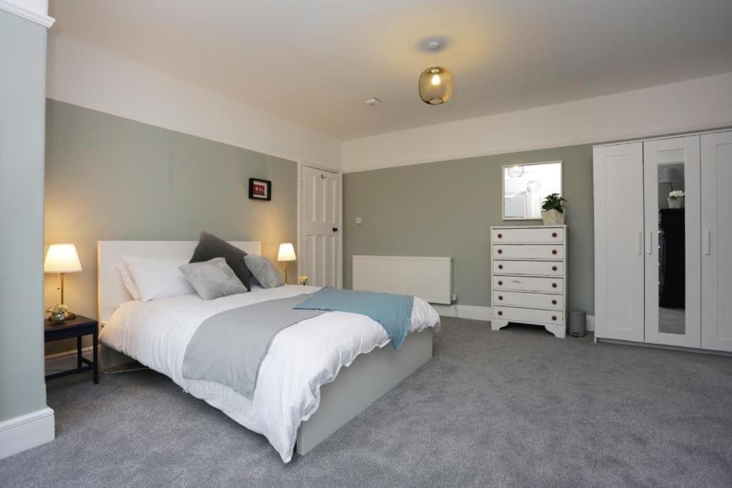 Bournecoast - Spacious Flat Near Shops/beach-fm182