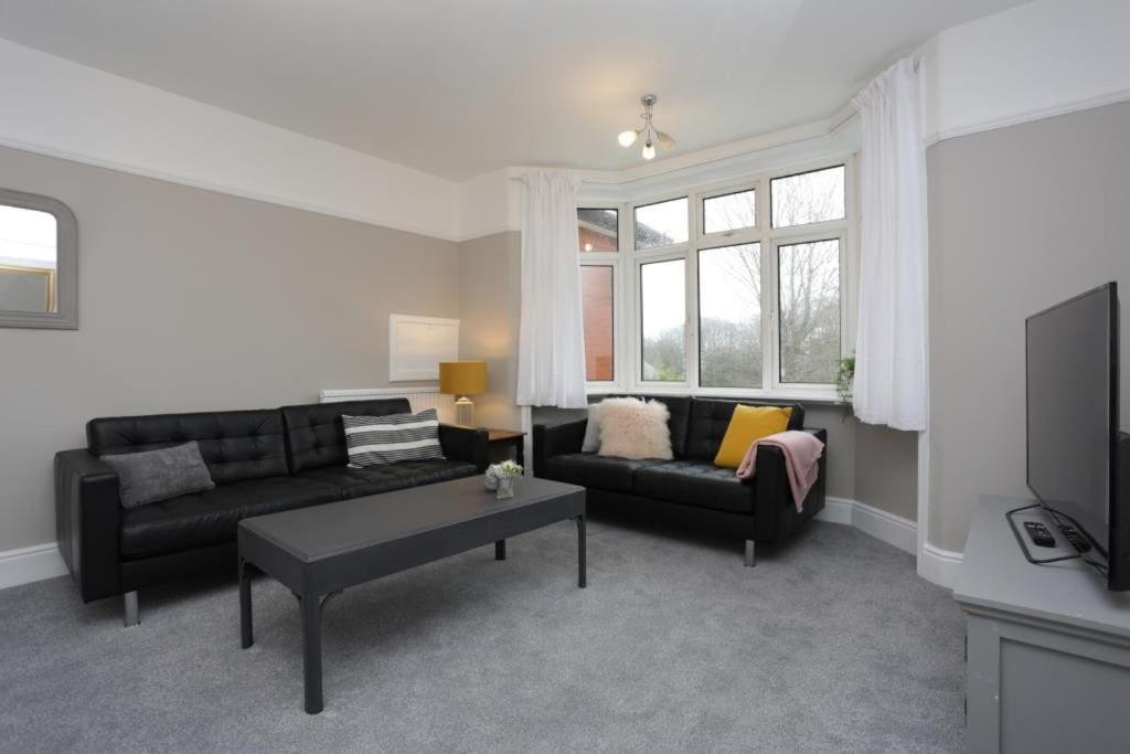 Bournecoast - Spacious Flat Near Shops/beach-fm182 Apartment Bournemouth