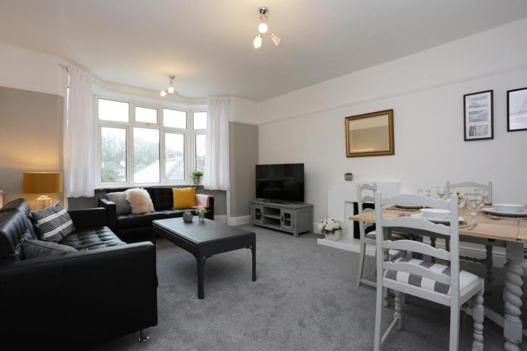 Bournecoast - Spacious Flat Near Shops/beach-fm182 *