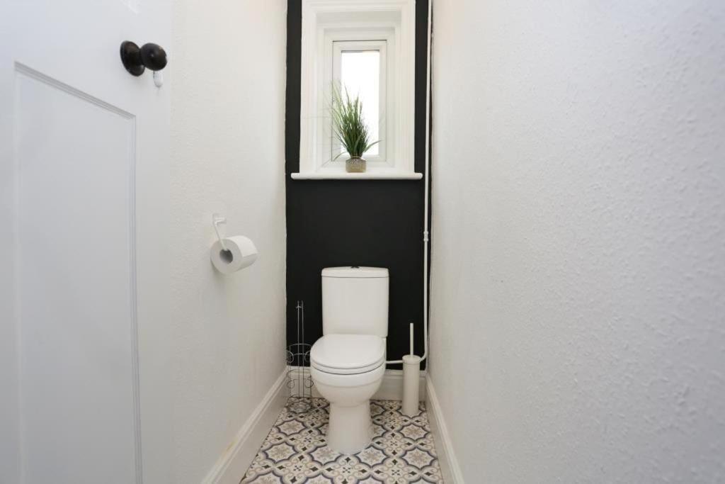 Bournecoast - Spacious Flat Near Shops/beach-fm182 Apartment *