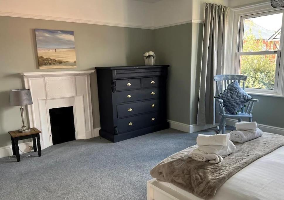 Bournecoast - Spacious Flat Near Shops/beach-fm182