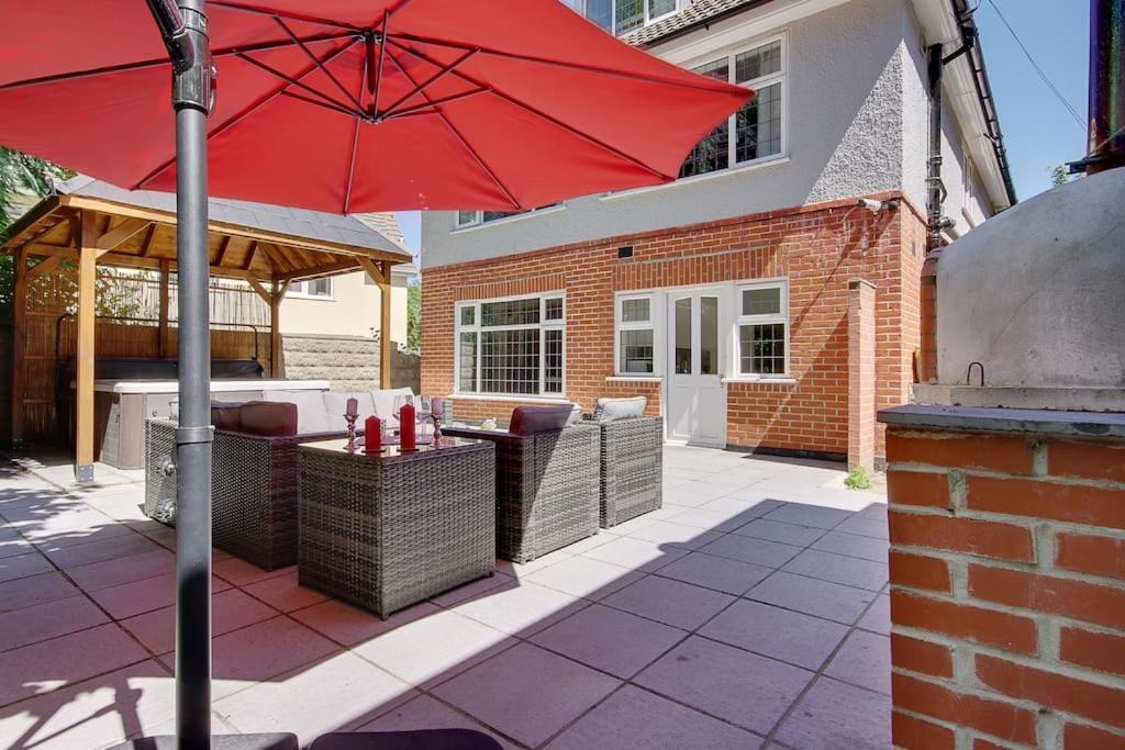 Craig Side With Hot Tub Villa *