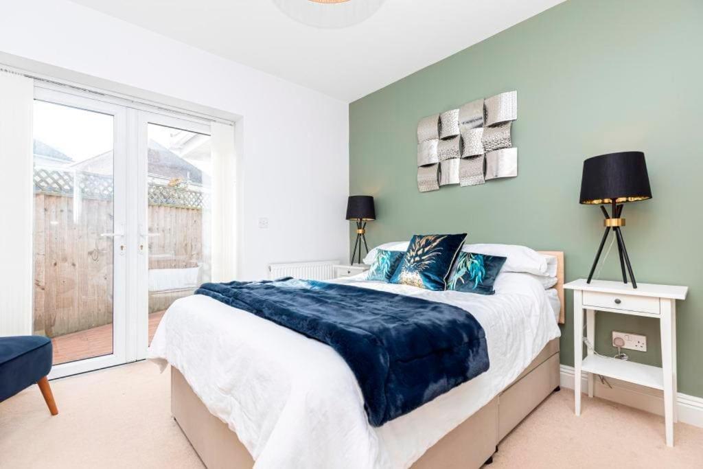 Bournecoast: Near River And -hb5845 Holiday home