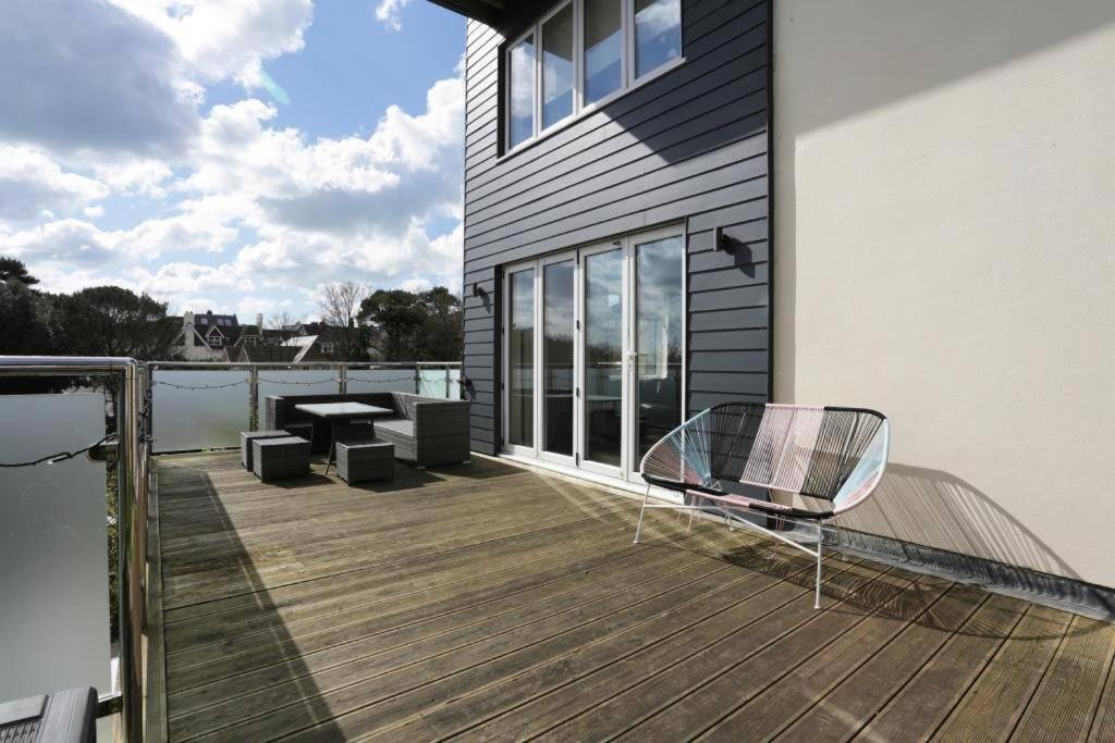 Holiday home Bournecoast: With Snug-games Room-garden-3114 *