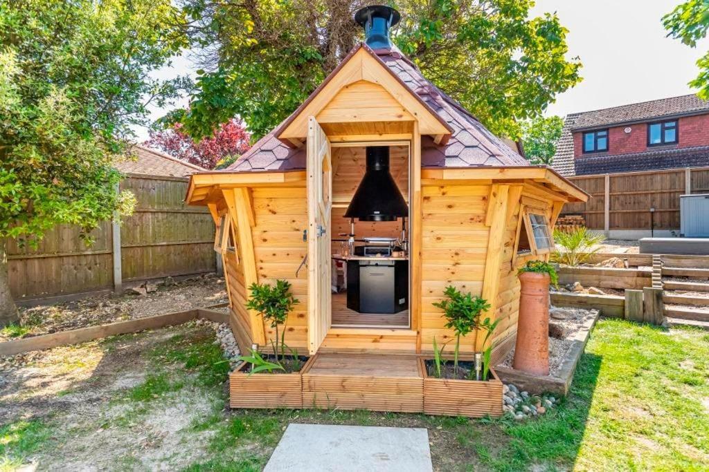 Bournecoast - Bungalow-garden-bbq Hut-wifi- Hb6339 Holiday home Bournemouth
