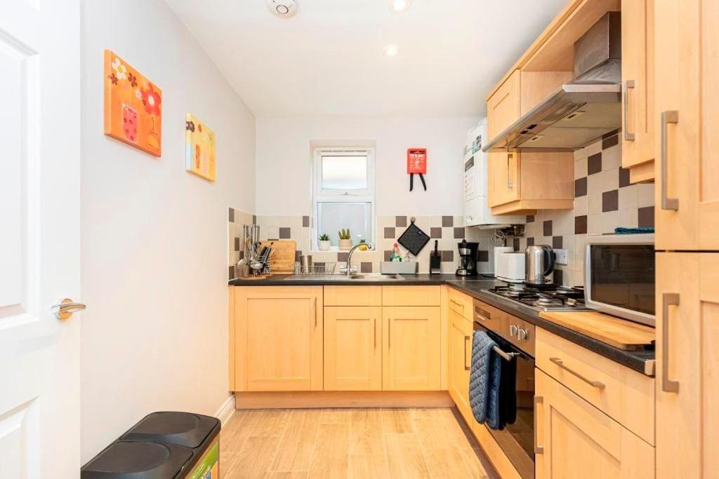 Bournecoast: Short Walk To Sandy Beaches - Fm3070 * Bournemouth
