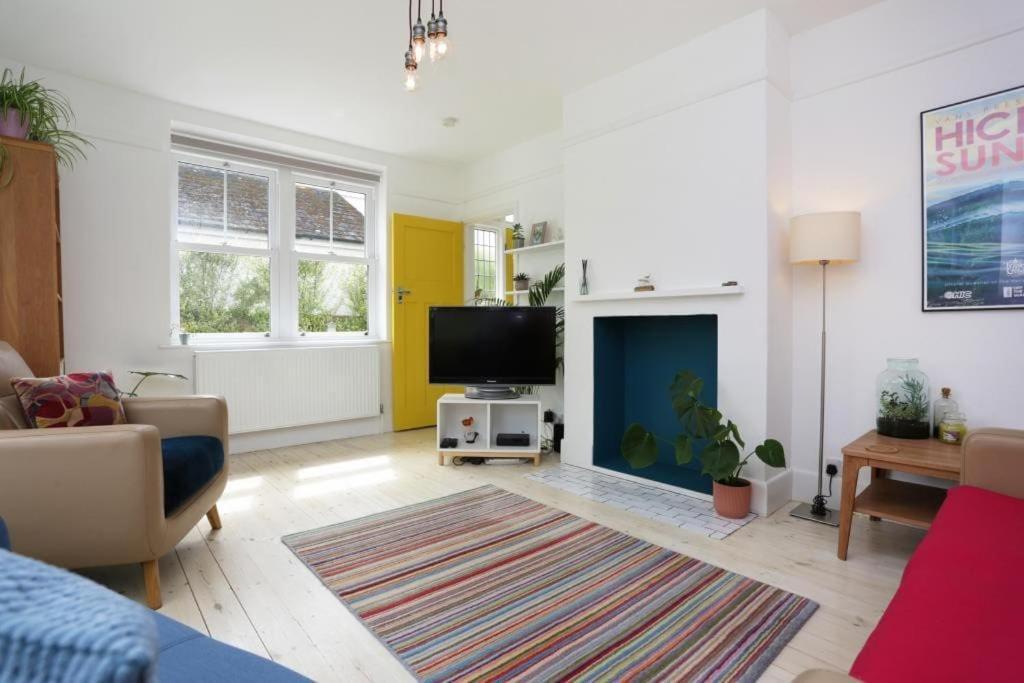 Bournecoast: With Garden-wifi-parking-hb7352 * Bournemouth
