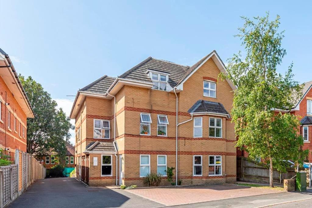 Apartment Bournecoast: Short Walk To Sandy Beaches - Fm3070 Bournemouth